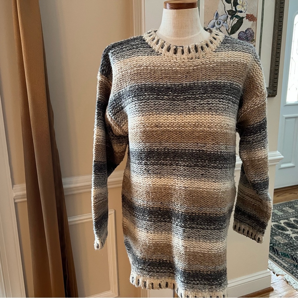 Potomac Sport – Black/Tan Tweed Open Knit Long Sleeve Crewneck Sweater